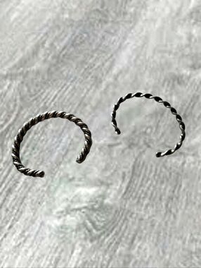 PAIR OF VINTAGE NATIVE NAVAJO STERLING SOLID SILVER TWISTED CALBE CUFF BRACELETS